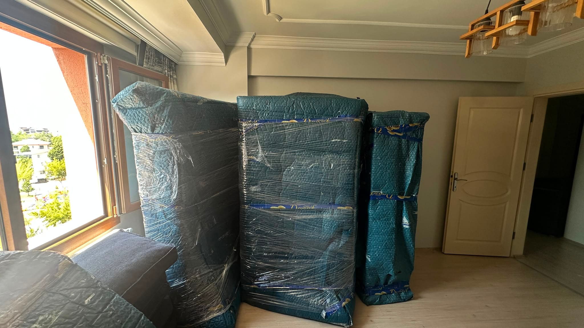 Uşak nakliyat paketleme — battaniyeli eşya koruma uygulaması Uşak nakliyat paketleme — battaniyeli eşya koruma uygulaması